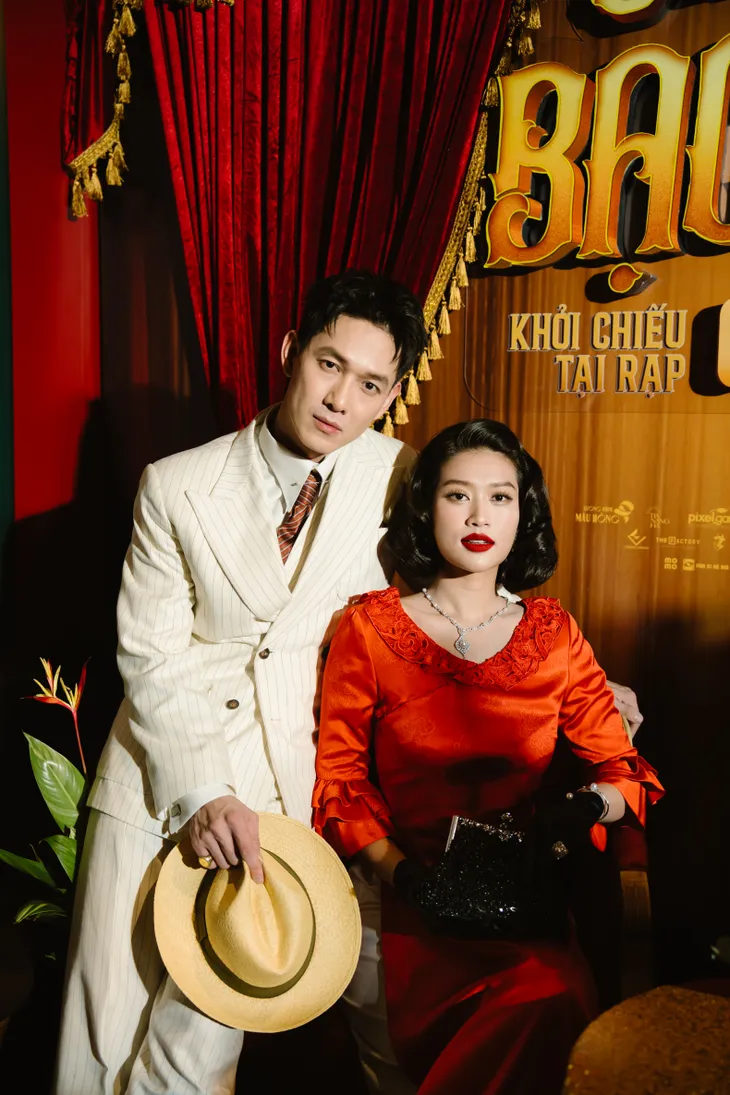Song Luân tiết lộ về nụ hôn màn ảnh đầu tiên của Hoa hậu Thiên Ân - Ảnh 1. Song Luân tiết lộ về nụ hôn màn ảnh đầu tiên của Hoa hậu Thiên Ân - Ảnh 1.