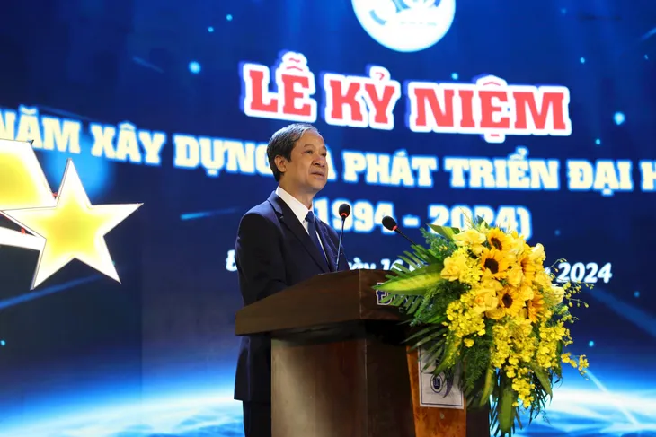Xem chất lượng đào tạo là sợi chỉ đỏ xuyên suốt - Ảnh 1. Xem chất lượng đào tạo là sợi chỉ đỏ xuyên suốt - Ảnh 1.
