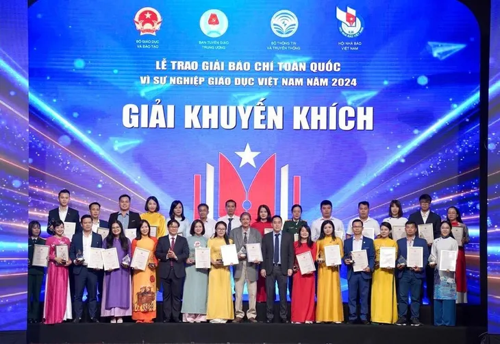 Đài THVN giành 3 giải Báo chí toàn quốc Vì sự nghiệp Giáo dục Việt Nam năm 2024 - Ảnh 3. Đài THVN giành 3 giải Báo chí toàn quốc Vì sự nghiệp Giáo dục Việt Nam năm 2024 - Ảnh 3.