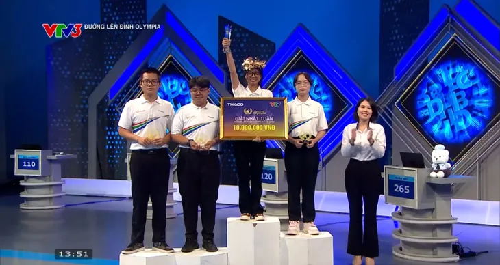 Đường lên đỉnh Olympia: Nữ sinh Hải Dương chiến thắng áp đảo - Ảnh 7. Đường lên đỉnh Olympia: Nữ sinh Hải Dương chiến thắng áp đảo - Ảnh 7.