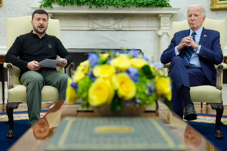 Báo Mỹ: Tổng thống Biden cho phép Ukraine sử dụng vũ khí Mỹ tấn công sâu vào lãnh thổ Nga - Ảnh 1. Báo Mỹ: Tổng thống Biden cho phép Ukraine sử dụng vũ khí Mỹ tấn công sâu vào lãnh thổ Nga - Ảnh 1.