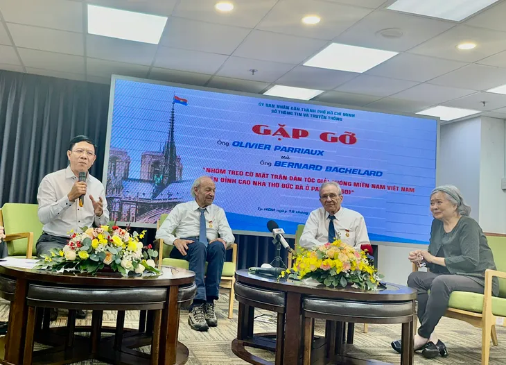 Gặp gỡ những người treo cờ Mặt trận Dân tộc Giải phóng miền Nam Việt Nam ở Pháp - Ảnh 1. Gặp gỡ những người treo cờ Mặt trận Dân tộc Giải phóng miền Nam Việt Nam ở Pháp - Ảnh 1.