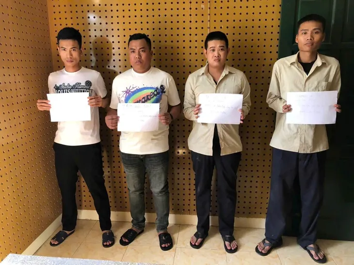 Bắt nhóm tín dụng đen cho vay lãi suất “cắt cổ” đến 1.000%/năm - Ảnh 1. Bắt nhóm tín dụng đen cho vay lãi suất “cắt cổ” đến 1.000%/năm - Ảnh 1.