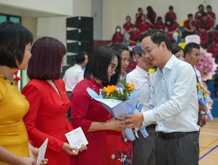 Tổng Giám đốc Đài THVN dự lễ kỷ niệm Ngày Nhà giáo Việt Nam tại Trường Cao đẳng Truyền hình - Ảnh 4. Tổng Giám đốc Đài THVN dự lễ kỷ niệm Ngày Nhà giáo Việt Nam tại Trường Cao đẳng Truyền hình - Ảnh 4.