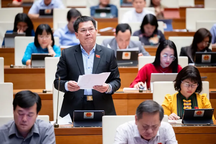 Làm đường sắt tốc độ cao, đại biểu trăn trở lo tiền đâu - Ảnh 1. Làm đường sắt tốc độ cao, đại biểu trăn trở lo tiền đâu - Ảnh 1.
