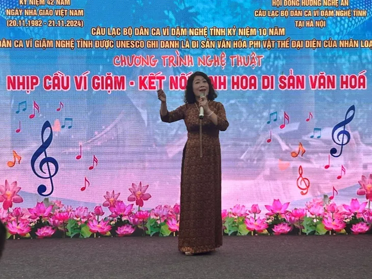 Nhịp cầu ví giặm - kết nối tinh hoa di sản văn hóa - Ảnh 4. Nhịp cầu ví giặm - kết nối tinh hoa di sản văn hóa - Ảnh 4.