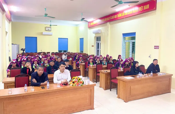 Quảng Ninh:Mở lớp dạy hát đối giao duyên dân tộc Dao Thanh Y ở huyện Hải Hà - Ảnh 1. Quảng Ninh:Mở lớp dạy hát đối giao duyên dân tộc Dao Thanh Y ở huyện Hải Hà - Ảnh 1.