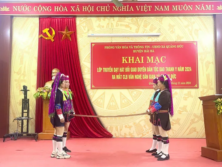 Quảng Ninh:Mở lớp dạy hát đối giao duyên dân tộc Dao Thanh Y ở huyện Hải Hà - Ảnh 5. Quảng Ninh:Mở lớp dạy hát đối giao duyên dân tộc Dao Thanh Y ở huyện Hải Hà - Ảnh 5.