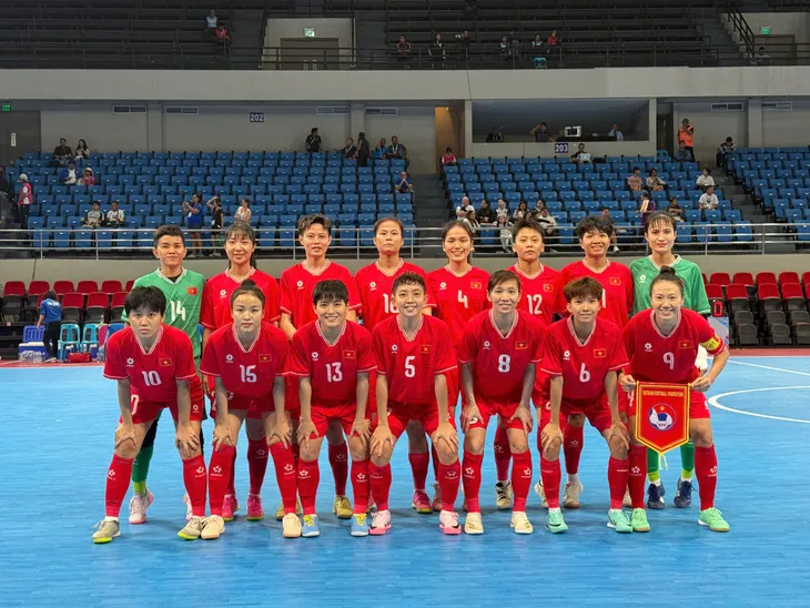 ĐT futsal nữ Việt Nam giành chức vô địch Đông Nam Á - Ảnh 1. ĐT futsal nữ Việt Nam giành chức vô địch Đông Nam Á - Ảnh 1.