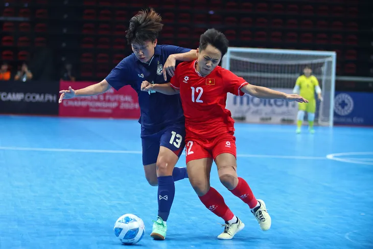 ĐT futsal nữ Việt Nam giành chức vô địch Đông Nam Á - Ảnh 2. ĐT futsal nữ Việt Nam giành chức vô địch Đông Nam Á - Ảnh 2.