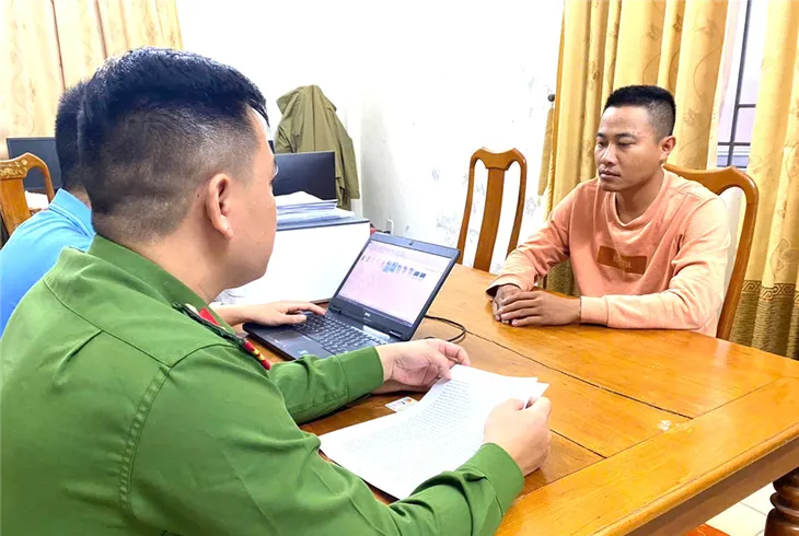Công an 3 tỉnh, thành phối hợp triệt phá đường dây buôn bán, vận chuyển hơn 2,2 tấn pháo - Ảnh 1. Công an 3 tỉnh, thành phối hợp triệt phá đường dây buôn bán, vận chuyển hơn 2,2 tấn pháo - Ảnh 1.