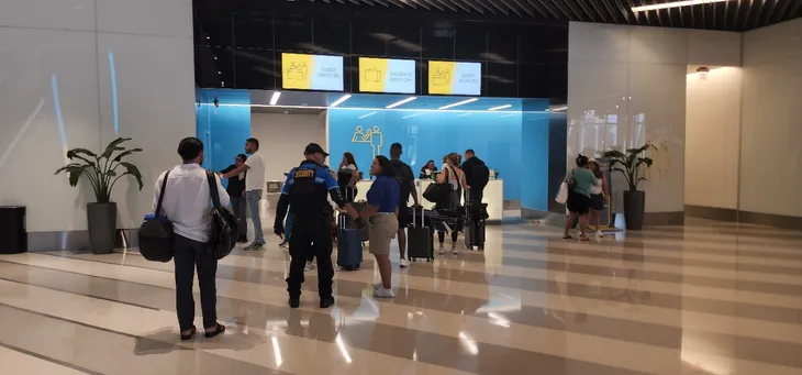 Tàu cao tốc Brightline: Thay đổi thói quen đi lại của người Mỹ - Ảnh 3. Tàu cao tốc Brightline: Thay đổi thói quen đi lại của người Mỹ - Ảnh 3.