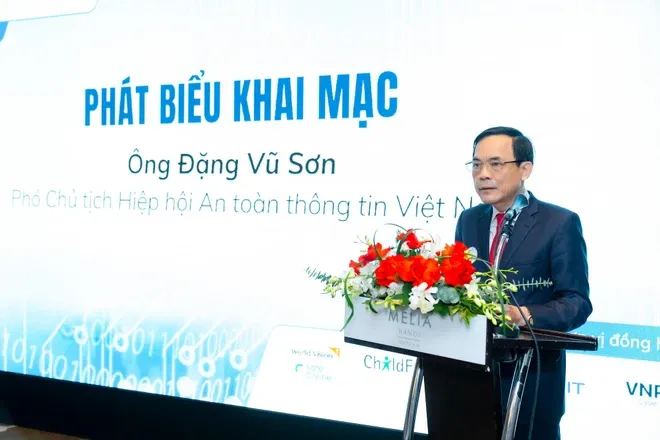 Bảo vệ trẻ em trên không gian mạng - Ảnh 1. Bảo vệ trẻ em trên không gian mạng - Ảnh 1.