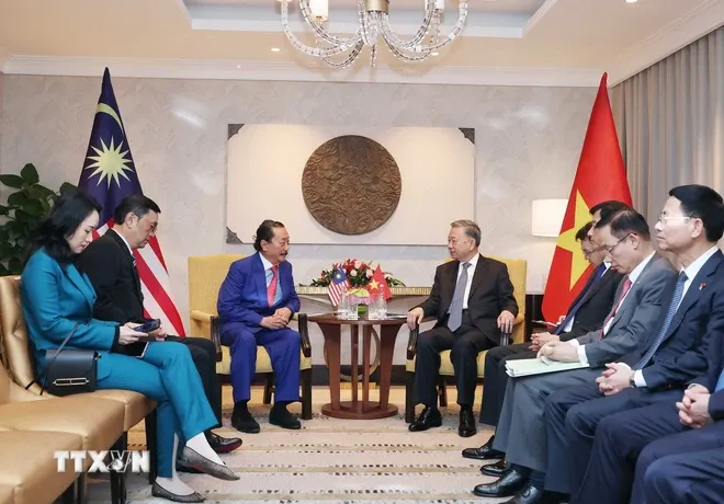 Tổng Bí thư Tô Lâm hoan nghênh doanh nghiệp Malaysia đầu tư, làm ăn lâu dài ở Việt Nam - Ảnh 3. Tổng Bí thư Tô Lâm hoan nghênh doanh nghiệp Malaysia đầu tư, làm ăn lâu dài ở Việt Nam - Ảnh 3.
