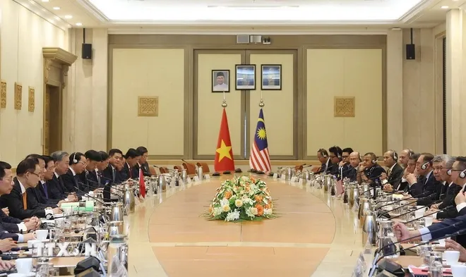 Tổng Bí thư Tô Lâm và Phu nhân kết thúc tốt đẹp chuyến thăm chính thức Malaysia - Ảnh 1. Tổng Bí thư Tô Lâm và Phu nhân kết thúc tốt đẹp chuyến thăm chính thức Malaysia - Ảnh 1.