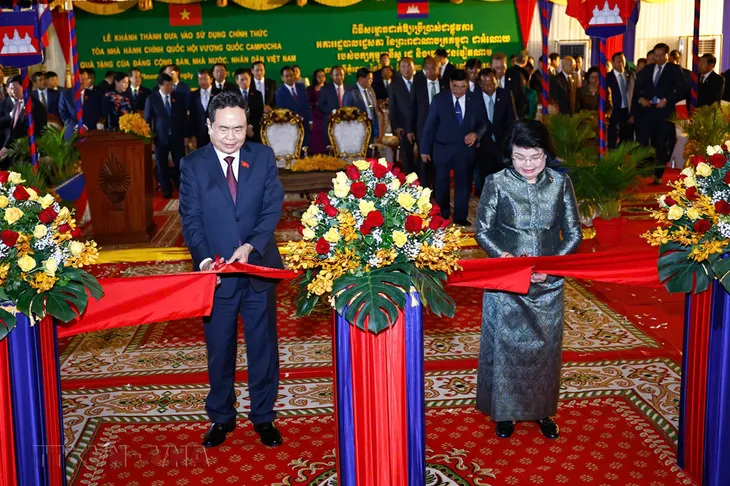 Củng cố quan hệ hợp tác toàn diện Việt Nam - Campuchia - Ảnh 2. Củng cố quan hệ hợp tác toàn diện Việt Nam - Campuchia - Ảnh 2.