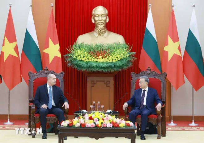 Tổng Bí thư Tô Lâm tiếp Tổng thống Bulgaria Rumen Radev - Ảnh 1. Tổng Bí thư Tô Lâm tiếp Tổng thống Bulgaria Rumen Radev - Ảnh 1.
