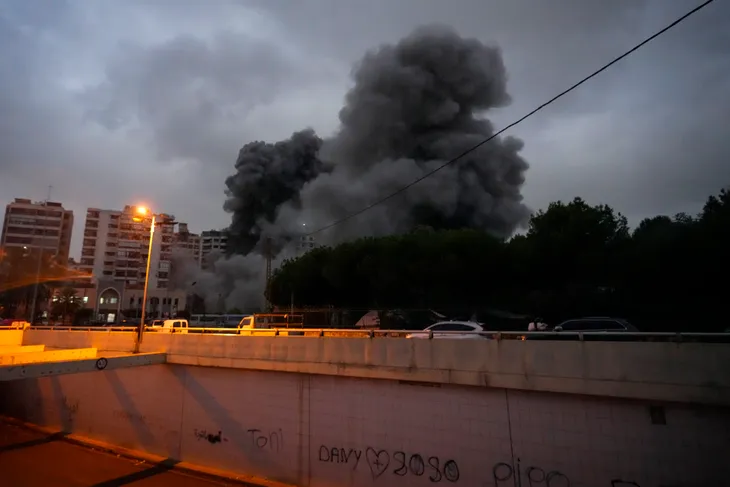 Tổng thống Mỹ, Pháp chuẩn bị công bố lệnh ngừng bắn giữa Israel và Hezbollah - Ảnh 1.