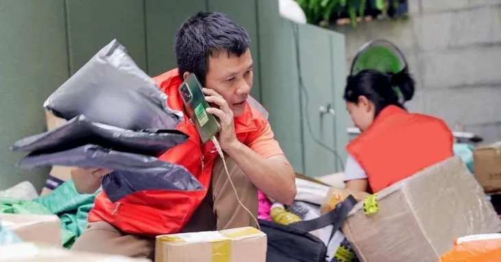 Thủ tướng: Kiểm soát chặt chẽ hàng nhập khẩu qua thương mại điện tử - Ảnh 1. Thủ tướng: Kiểm soát chặt chẽ hàng nhập khẩu qua thương mại điện tử - Ảnh 1.