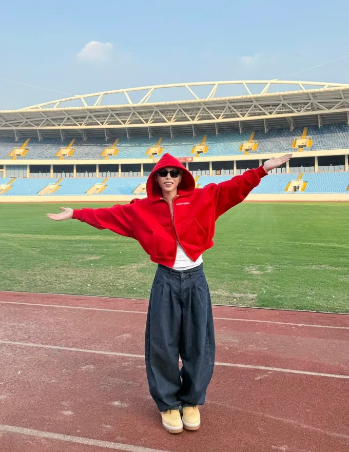 Diễm My 9X chia sẻ ảnh mang bầu, Phương Oanh khoe vóc dáng quyến rũ sau giảm cân - Ảnh 3. Diễm My 9X chia sẻ ảnh mang bầu, Phương Oanh khoe vóc dáng quyến rũ sau giảm cân - Ảnh 3.
