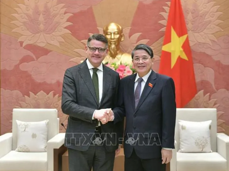 Phó Chủ tịch Quốc hội Nguyễn Đức Hải tiếp Thủ hiến bang Hessen, Đức - Ảnh 1. Phó Chủ tịch Quốc hội Nguyễn Đức Hải tiếp Thủ hiến bang Hessen, Đức - Ảnh 1.