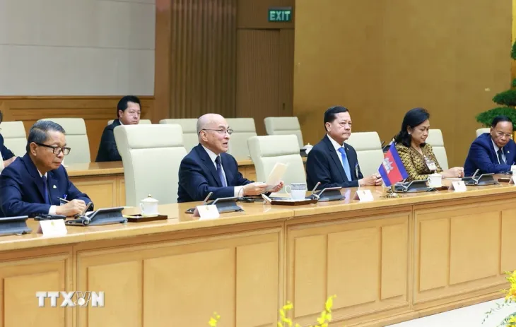 Thủ tướng Phạm Minh Chính tiếp kiến Quốc vương Campuchia Norodom Sihamoni - Ảnh 2. Thủ tướng Phạm Minh Chính tiếp kiến Quốc vương Campuchia Norodom Sihamoni - Ảnh 2.
