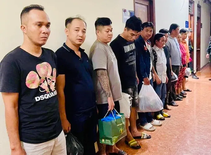 Triệt phá đường dây đánh bạc, cá độ bóng đá quy mô 240 tỷ đồng - Ảnh 1. Triệt phá đường dây đánh bạc, cá độ bóng đá quy mô 240 tỷ đồng - Ảnh 1.