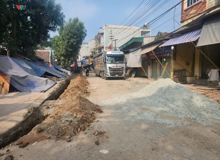Vĩnh Phúc: Một tuyến đường thi công gần 2 năm chưa xong 1km - Ảnh 3. Vĩnh Phúc: Một tuyến đường thi công gần 2 năm chưa xong 1km - Ảnh 3.