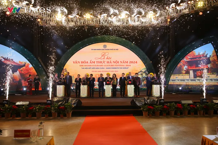 Khai mạc Lễ hội văn hóa ẩm thực Hà Nội năm 2024: Hà Nội kết nối năm châu - Ảnh 1. Khai mạc Lễ hội văn hóa ẩm thực Hà Nội năm 2024: Hà Nội kết nối năm châu - Ảnh 1.