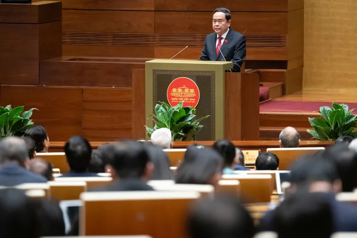 Chủ tịch Quốc hội: Khẩn trương xây dựng hành lang pháp lý những vấn đề mới, tạo đột phá phát triển đất nước - Ảnh 2. Chủ tịch Quốc hội: Khẩn trương xây dựng hành lang pháp lý những vấn đề mới, tạo đột phá phát triển đất nước - Ảnh 2.