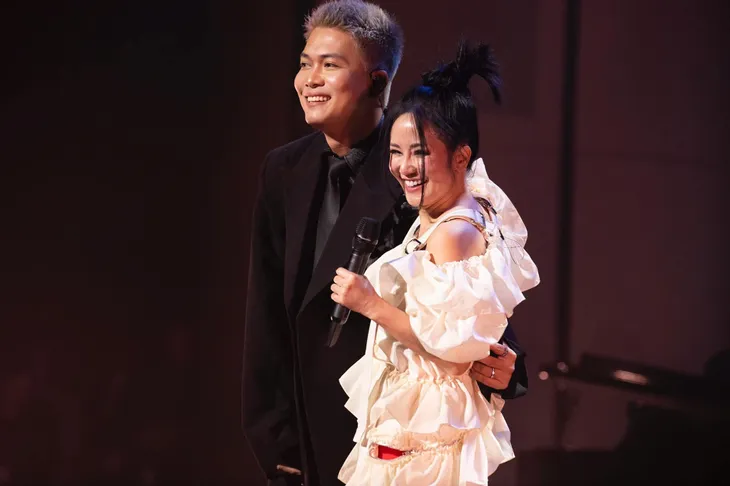 Hồng Nhung mang loa phường lên live concert hát về Hà Nội - Ảnh 15. Hồng Nhung mang loa phường lên live concert hát về Hà Nội - Ảnh 15.