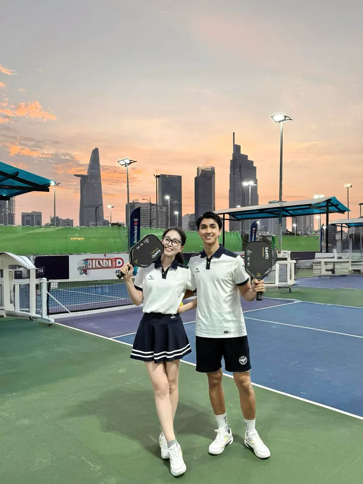 Minh Hường Vàng Anh khoe con gái con gái xinh đẹp, Hoa hậu Đỗ Mỹ Linh hé lộ cách gọi chồng con đặc biệt - Ảnh 6. Minh Hường Vàng Anh khoe con gái con gái xinh đẹp, Hoa hậu Đỗ Mỹ Linh hé lộ cách gọi chồng con đặc biệt - Ảnh 6.