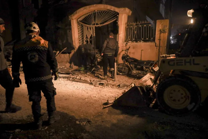 Phiến quân thánh chiến tiến vào Dinh Tổng thống Syria ở Aleppo - Ảnh 1. Phiến quân thánh chiến tiến vào Dinh Tổng thống Syria ở Aleppo - Ảnh 1.