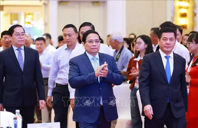 Thủ tướng Phạm Minh Chính dự Diễn đàn Logistics Việt Nam năm 2024 - Ảnh 1. Thủ tướng Phạm Minh Chính dự Diễn đàn Logistics Việt Nam năm 2024 - Ảnh 1.