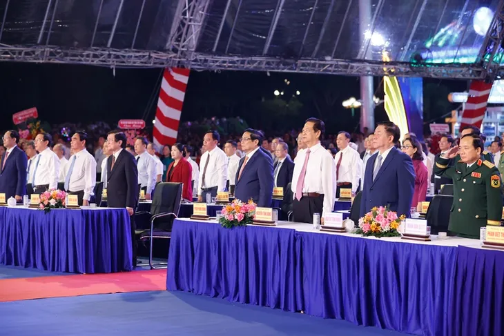 Thủ tướng Phạm Minh Chính dự Lễ kỷ niệm 60 năm Chiến thắng Bình Giã - Ảnh 2. Thủ tướng Phạm Minh Chính dự Lễ kỷ niệm 60 năm Chiến thắng Bình Giã - Ảnh 2.