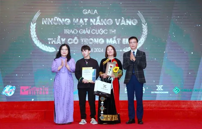 Trao giải cuộc thi “Thầy cô trong mắt em” năm 2024 - Ảnh 1. Trao giải cuộc thi “Thầy cô trong mắt em” năm 2024 - Ảnh 1.