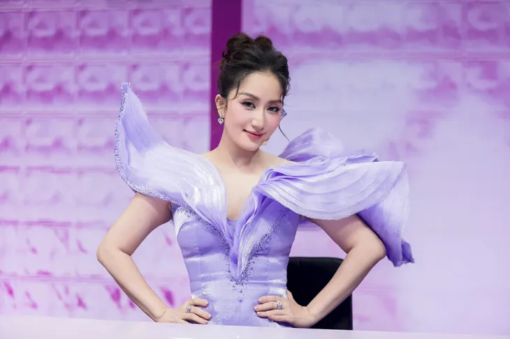 Khánh Thi ngồi ghế nóng Bước nhảy hoàn vũ 2024: Rất khắt khe nhưng cũng dễ xúc động - Ảnh 2. Khánh Thi ngồi ghế nóng Bước nhảy hoàn vũ 2024: Rất khắt khe nhưng cũng dễ xúc động - Ảnh 2.