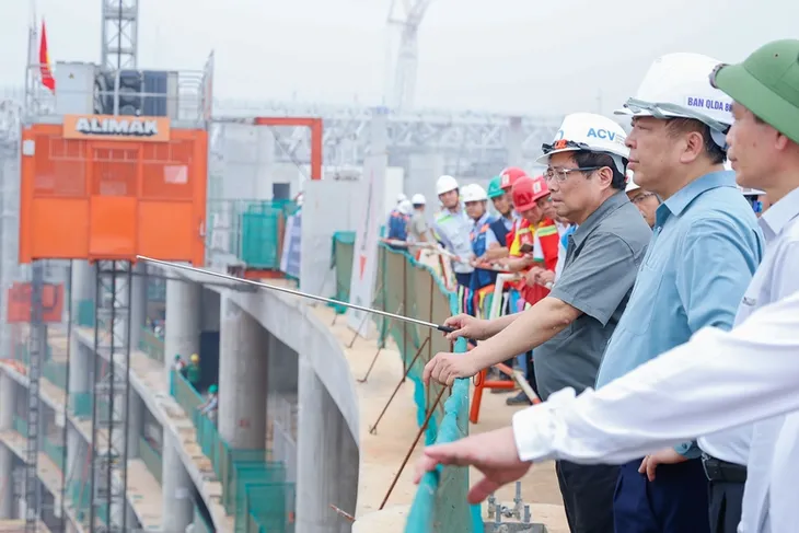 Thủ tướng: Sân bay Long Thành phải hoàn thành trong năm 2025, không thể chậm hơn - Ảnh 2. Thủ tướng: Sân bay Long Thành phải hoàn thành trong năm 2025, không thể chậm hơn - Ảnh 2.