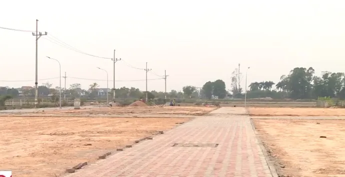 Bỏ đấu giá đất 30 tỷ đồng/m2: Siêu bão thổi giá đất - Ảnh 1. Bỏ đấu giá đất 30 tỷ đồng/m2: Siêu bão thổi giá đất - Ảnh 1.