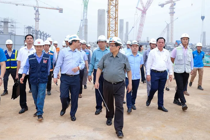 Thủ tướng lần thứ 5 kiểm tra hiện trường dự án sân bay Long Thành - Ảnh 1. Thủ tướng lần thứ 5 kiểm tra hiện trường dự án sân bay Long Thành - Ảnh 1.