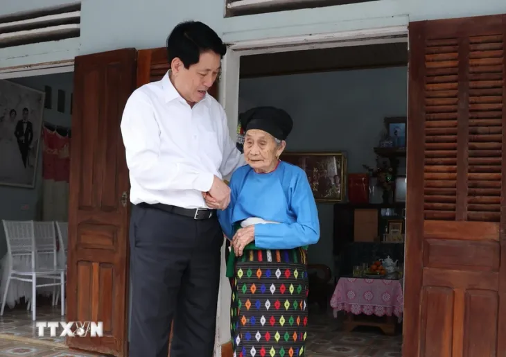 Chủ tịch nước Lương Cường thăm Đồn Biên phòng Bát Mọt - Ảnh 4. Chủ tịch nước Lương Cường thăm Đồn Biên phòng Bát Mọt - Ảnh 4.
