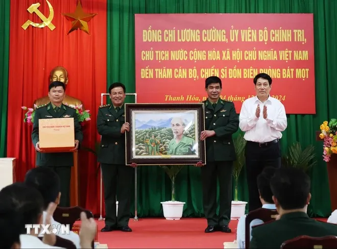 Chủ tịch nước Lương Cường thăm Đồn Biên phòng Bát Mọt - Ảnh 2. Chủ tịch nước Lương Cường thăm Đồn Biên phòng Bát Mọt - Ảnh 2.