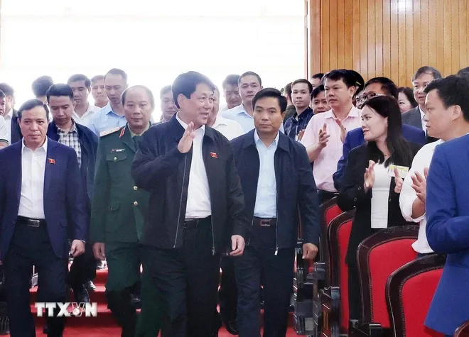 Chủ tịch nước Lương Cường tiếp xúc cử tri Thanh Hóa - Ảnh 1. Chủ tịch nước Lương Cường tiếp xúc cử tri Thanh Hóa - Ảnh 1.