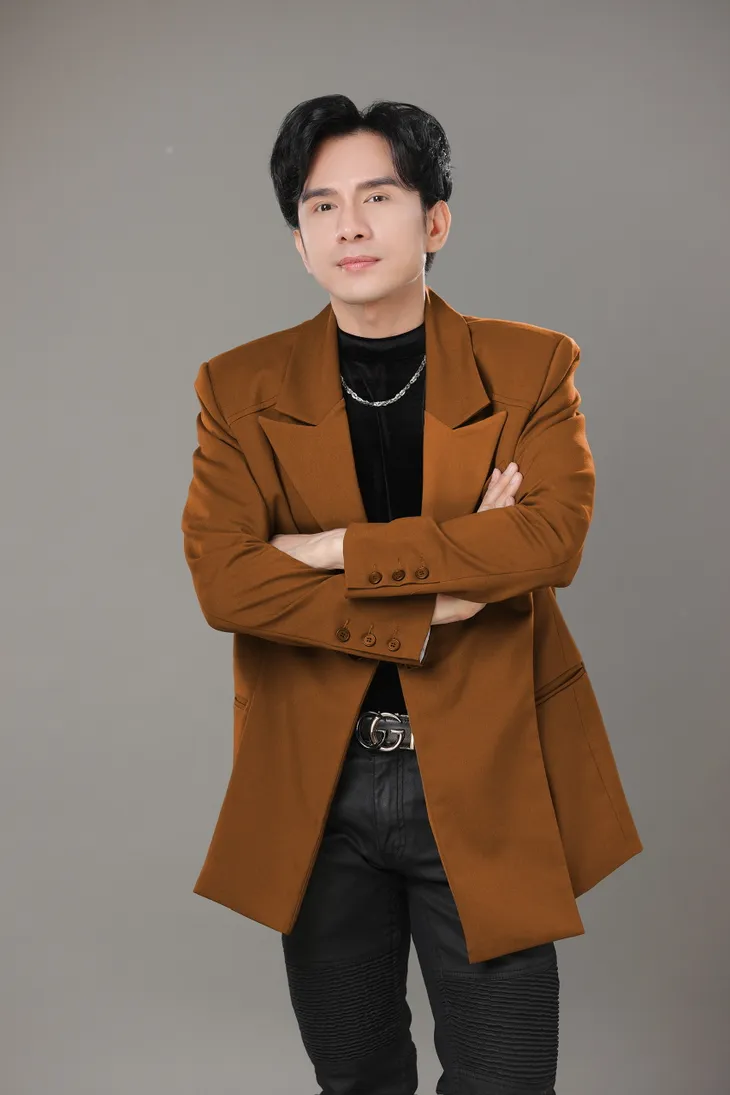 Đan Trường là khách mời trình diễn tại concert 2 Anh trai vượt ngàn chông gai - Ảnh 1.