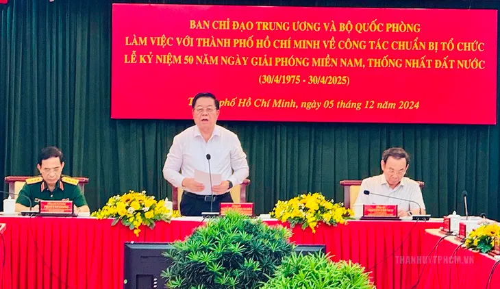 TP Hồ Chí Minh tổ chức diễu binh, diễu hành kỷ niệm 50 năm Ngày Giải phóng miền Nam - Ảnh 1. TP Hồ Chí Minh tổ chức diễu binh, diễu hành kỷ niệm 50 năm Ngày Giải phóng miền Nam - Ảnh 1.