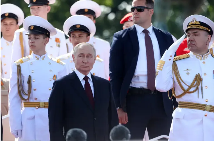 Moscow tăng chi tiêu quốc phòng kỷ lục: Tăng nguy cơ chạy đua vũ trang Nga - NATO? - Ảnh 1. Moscow tăng chi tiêu quốc phòng kỷ lục: Tăng nguy cơ chạy đua vũ trang Nga - NATO? - Ảnh 1.