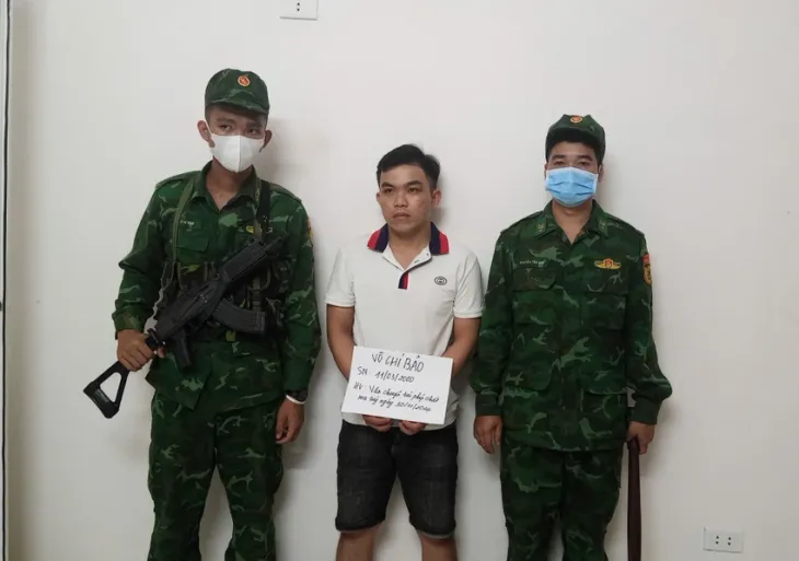 Nam thanh niên vận chuyển hơn 10 kg ma túy từ Campuchia về Việt Nam - Ảnh 2. Nam thanh niên vận chuyển hơn 10 kg ma túy từ Campuchia về Việt Nam - Ảnh 2.