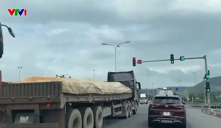 “Điểm đen” tại nút giao cao tốc Đà Nẵng - Quảng Ngãi với Quốc lộ 14B - Ảnh 1.