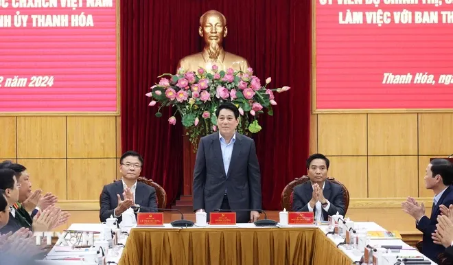 Chủ tịch nước: Tỉnh Thanh Hóa cần tháo gỡ các điểm nghẽn, rào cản cho phát triển - Ảnh 2. Chủ tịch nước: Tỉnh Thanh Hóa cần tháo gỡ các điểm nghẽn, rào cản cho phát triển - Ảnh 2.