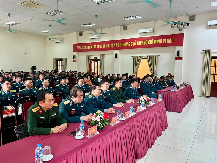Khai mạc triển lãm chuyên đề 80 năm lịch sử - Sứ mệnh vẻ vang - Ảnh 2. Khai mạc triển lãm chuyên đề 80 năm lịch sử - Sứ mệnh vẻ vang - Ảnh 2.